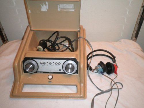 Maico MA27 Audiometer Hearing Tester with Telephonics TDH-39P Headphones NR