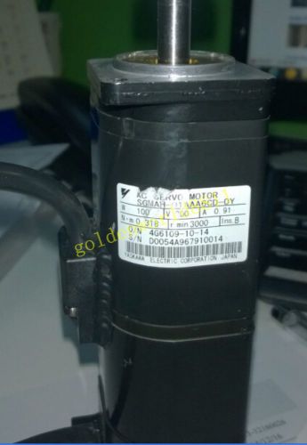 Yaskawa servo motor SGMAH-01A1A61D-OY good in condition for industry use