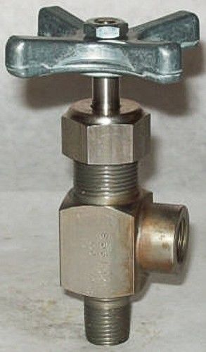 Deltrol 1/4&#034; 10000 psi ss angle needle valve s201ss3 for sale