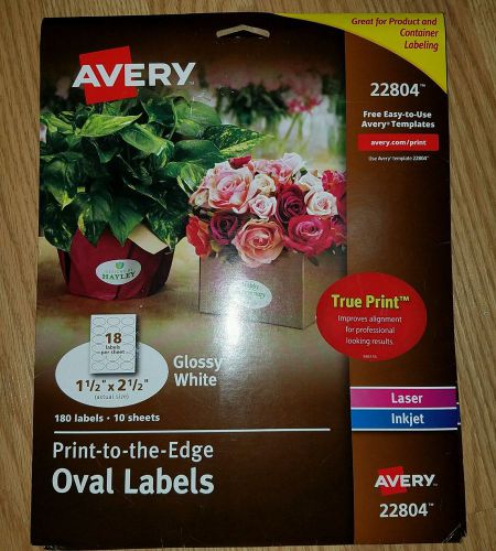 Avery Embossed Round Labels,  180 lables, 10 shets.  New  Avery 22804