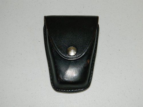 DUTYMAN 8811 BLACK LEATHER POLICE HANDCUFF CASE HOLSTER