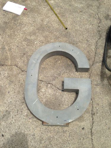 &#034; G &#034; Block Style Metal Letter 30 in L 22 in W Sign Statue Art Stamp unfinished