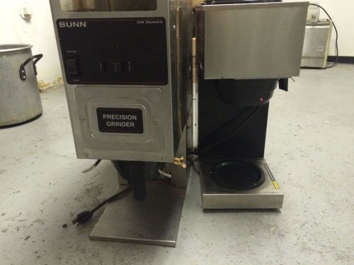 COMMERCIAL COFFEE GRINDER AND SINGLE COFFEE MAKER