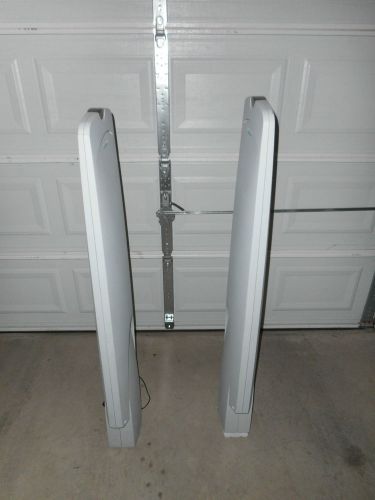 Sensormatic Anti Theft System 2 Towers Uprights