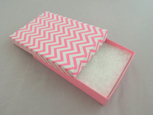 50 NEW RARE -5.5 x3.5 Pink Chevron Cotton Lined Jewelry/Gift Presentation Boxes