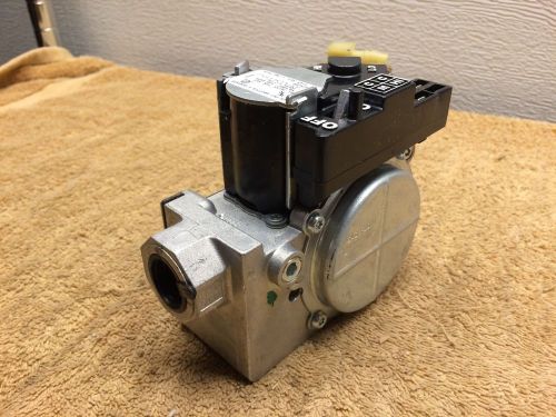 Carrier 2 stage gas valve ef33cw204  white rodgers 36j55 503  &#034;new&#034; for sale