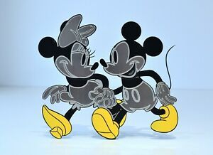 Pandora Disney Mickey Minnie Mouse Holding Hands Classic Metal Cake Topper