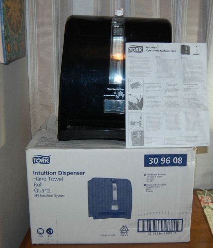 Automatic tork hand paper towel dispenser, used, still great! 309608. with key for sale