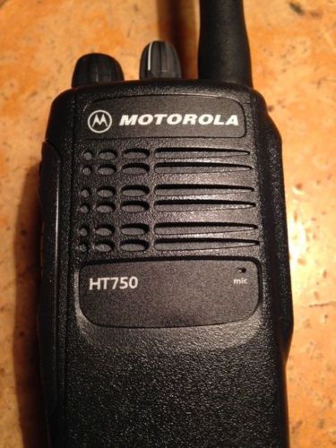 Motorola ht750, 35-50mhz, 6 watts, 16 ch, lowband portable radio for sale