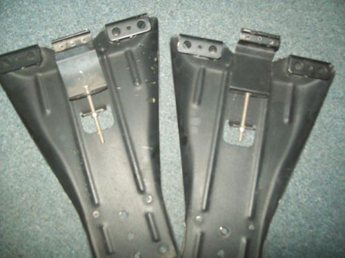 Pair of mounting brackets for federal signal arjent led lightbar light bar for sale