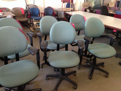 HEAVY DUTY STEELCASE CRITERION CHAIR w/ CASTERS FULLY ADJUSTABLE PICK-UP ONLY!