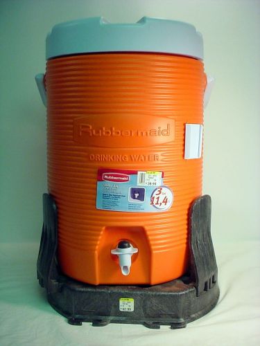 NWT Rubbermaid 3 Gal 11.4 ltr Drinking Water Jug Cooler with Truck Mount