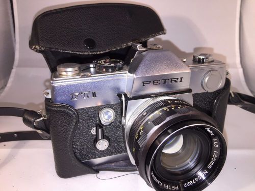 Petri FT II  35mm SLR Film Camera with 55mm 1:1.8 CC Auto