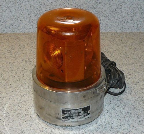 Vintage Yankee Revolving amber Beacon Magnetic Emergency Light WORKS !