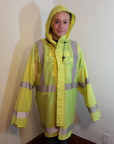 NASCO FLUORESCENT YELLOW REFLECTIVE RAIN COAT HOODED STOW A WAY SIZE LARGE