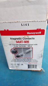 Honeywell Magnetic Contacts 944T-WH 3/8&#034;