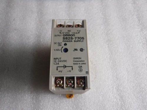 Omron S82S-7705 Input 12-24 VDC Output 5VDC 1.5 Amp Power Supply