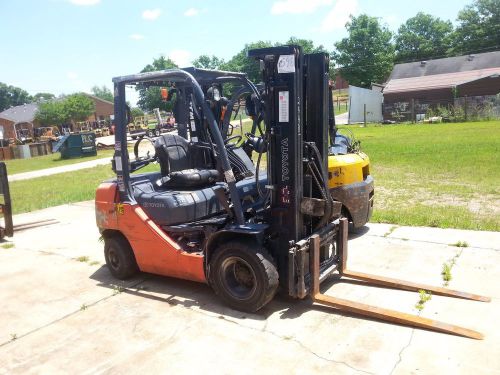 parting out complete 2011 8fgu25 Toyota Forklift, complete, inquire for parts