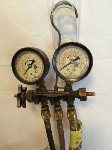 Madden Brass Gauges R-12/R-22 W/ 3 Refrigeration,HosesYellow Jacket 22672, 22672