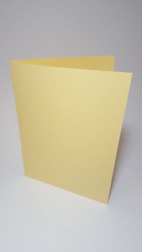 200 - 80# Sunrise Yellow Presentation Folder