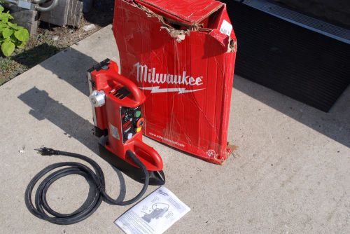 MILWAUKEE 4202 ELECTROMAGNETIC DRILL PRESS BASE, FIXED POSITION 9&#034; TRAVEL NEW