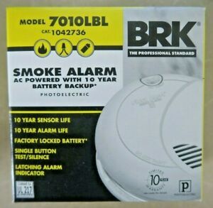 BRK Direct Wire Smoke Alarm, 10 Yr Lit Battery Backup, Photoelectric 7010LBL New