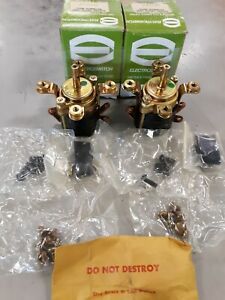 TWO (2) ELECTRO SWITCH Sealed Rotary Switches 101302LW8144 10A 125 VAC