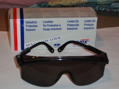 safety glasses UVEX ISO 9001 ANSI Z80.3 S136 BLACK FRAME GRAY  LENS U.S.A.
