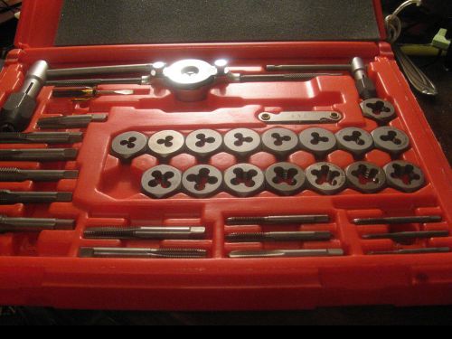 Vermont American Tap and Die Set Carbon Steel 40 Pcs 21729 Missing few pieces