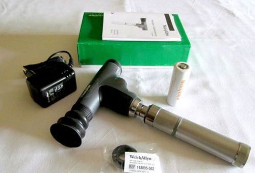 Welch Allyn PanOptic Ophthalmoscope Ophthalmic Set complete with Handle in Box.