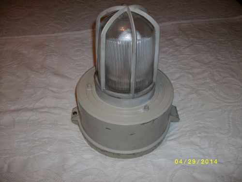 Explosion proof light fixture Crouse Hinds 100w industrial works