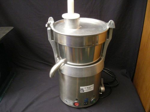 Miracle Pro MJ800 Santos commercial centrifugal Juicer Extractor # 28. Nice!!