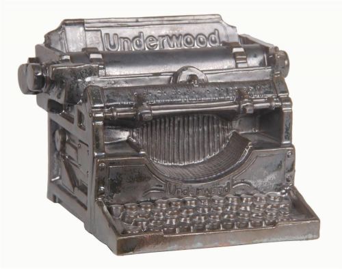 Ceramic Vintage Typewriter [ID 3123322]