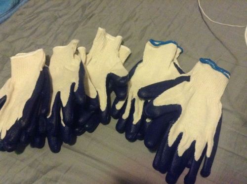 5 Pairs Of Grip Gloves  Size large
