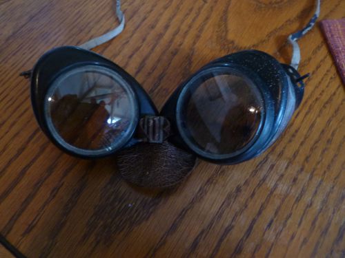 Vintage Goggles  Bakelite Frames leather nose flap Rat Rod  Steam punk Kool!
