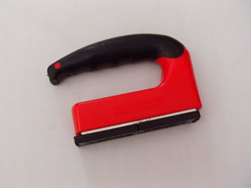 Powerful Handle Magnet with Ergonomic Handle, 4.50&#034; Length, 100 Pounds Pull