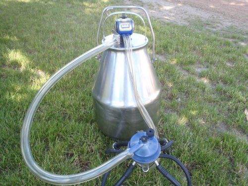 DELAVAL MILKER ,TOP PULSATOR WORKS GOOD READY TO USE,NEW RUBBER,HOSES 6-7 GALLON
