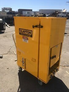 Clayton Dustmaster DM-304 HEPA Vacuum with 4 Hoses 30&#039; to 40&#039; &amp; 1&#034; Air Lines