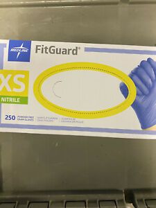 Medline Fitguard nitrile gloves XS- 250 powder free Gloves