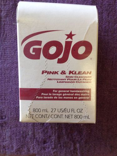 Gojo 9128 Pink and Klean Skin Cleanser, 800 mL Refill Single