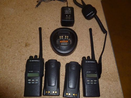 Two Nice Motorola HT1250 136-174 Mhz VHF Two Way Radios AAH25KDF9AA5AN