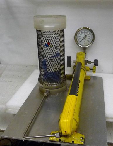 Enerpac p39 10,000 psi hydraulic hand pump w/ mcdaniel 316 gauge for sale