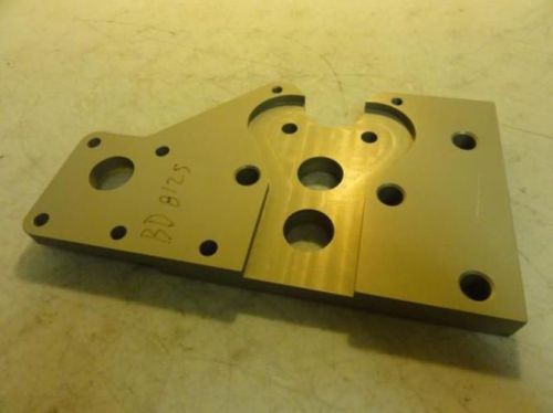 80041 New-No Box, Triangle BD8125 Right Hand Inner Plate