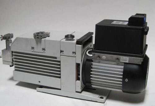 Leybold TI25B Vacuum Vane Pump: TI25, Rebuilt