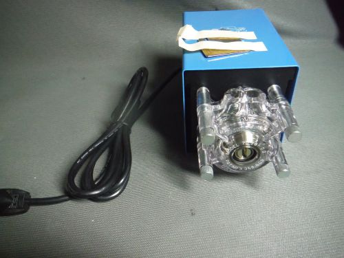 Cole Parmer  7548-60 Perstaltic Pump Drive with 7018-20 Head,  New