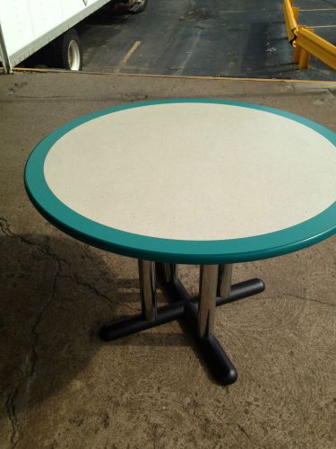 ***HEAVY DUTY ROUND CAFETERIA/LUNCH ROOM TABLE 42&#034; DIAMETER***