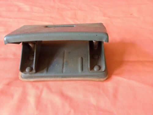 ANTIQUE RETRO OFFICE PAPER PERFORATOR PAPER PUNCH ALL METAL MADE NICE TOOL!!
