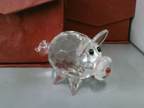 New in box Crystal clear Pig figurie 2&#034; X  1&#034; Great Christmas Gift box