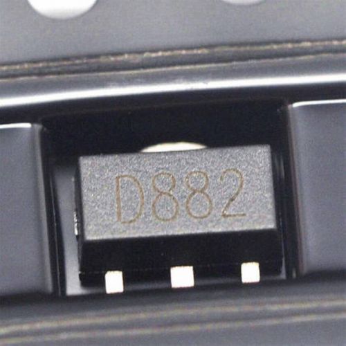 20PCS 2SD882 D882 3A/30V NPN SOT-89 SMD transistor NEW