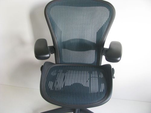 Aeron size c fully adjustable ergonomic chair green w/lumbar herman miller for sale